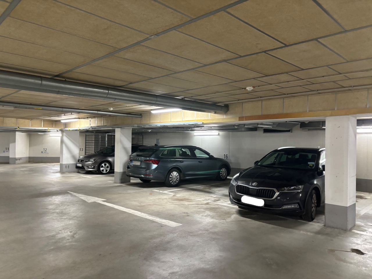 Parkplatz Düsseldorf Flughafen Drive And Park www.flughafenstellplatz.de